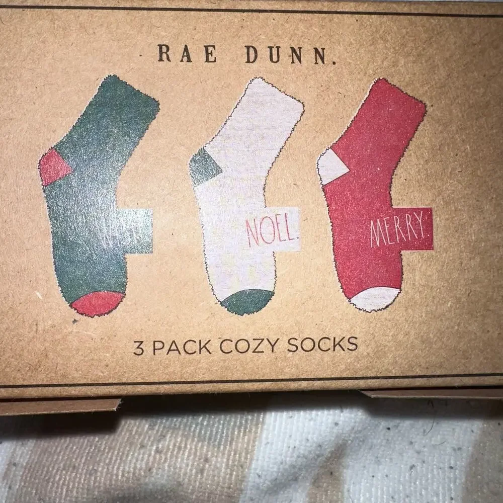 NIP Women’s Size 9-11 Rae Dunn 3-Pack Cozy Socks Christmas Theme